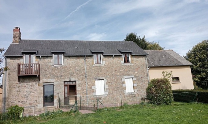 Lolif Apartment | BAY of Mt St Michel, near Avranches Cottage 5 people