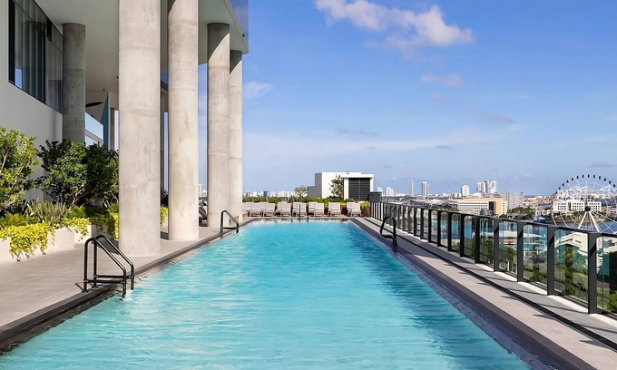 Downtown Miami Hotel | Bay View Studio Suite with King Bed at The Elser Hotel Miami