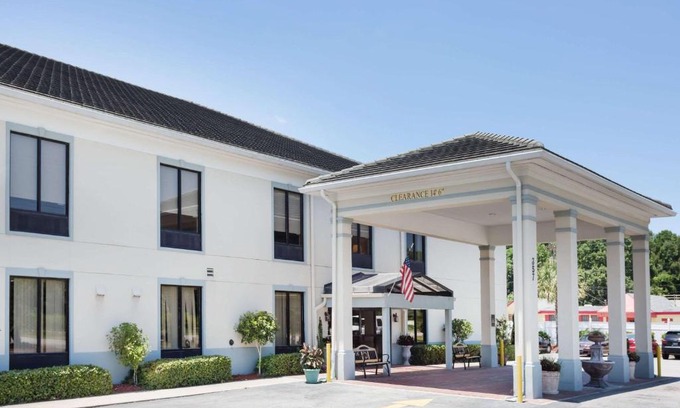 Garden City Hotel | Baymont by Wyndham Savannah/Garden City