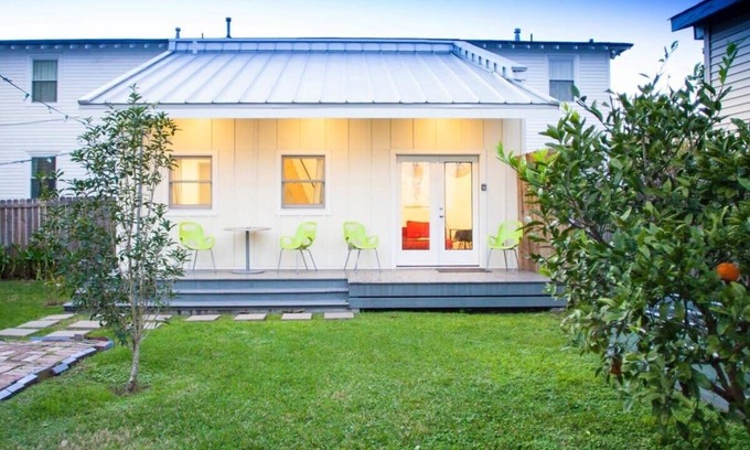 Esplanade Ridge Apartment | Bayou St. John Carriage Home, Perfect Location!