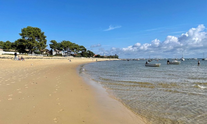 Cap-Ferret Apartment | Beach at the foot of the apartment. Near Cap Ferret lighthouse. View of the sea and Pyla Dune