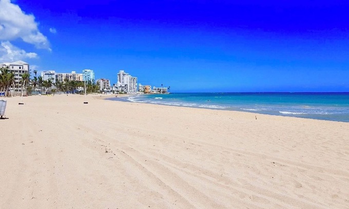 Isla Verde Apartment | Beach Cabaña 1bdrm-1bath-3beds-Sleep 4-Parking-WIFI-Mar de Isla Verde