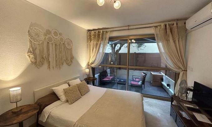 Carre d'Or Apartment | BEACH FLAT