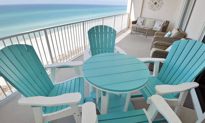 Panama City Beach Condo | Beach Front-Beach Service Chairs Included-FREE High Speed Wifi-5 Star Stay