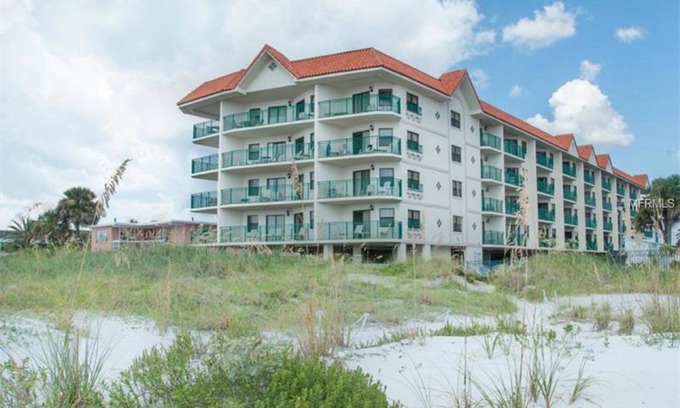 Belle Vista Condo | BEACH FRONT CONDO. TOES IN THE SAND. FAMILY FRIENDLY!