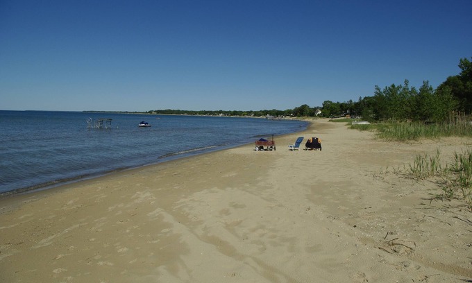 Caseville House | Beach front home with spectacular sunsets and a wonderful sugar sand beach