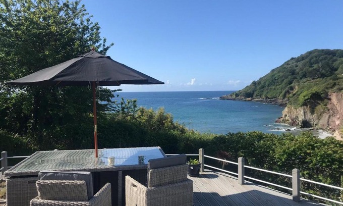 Talland House | Beach Front House with Stunning Sea Views and Free Use of a Local Indoor Pool