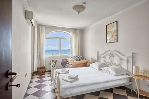 Sozopol Apartment | Beach Front Luxury Apartment
