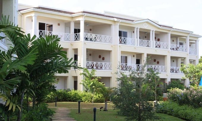 Durants Apartment | BEACH FRONT & SEAVIEW DELUXE PENTHOUSE APARTMENT