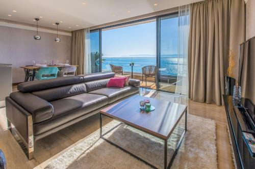 Selce Apartment | BEACH FRONT VILLA FRAN - DELUXE PENTHOUSE SUITE with private pool