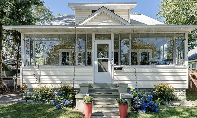 Lakeside House | Beach Fun!