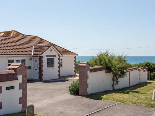 West Bexington House | Beach Haven