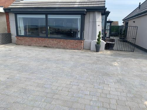 Thornton-Cleveleys Apartment | Beach House Apartment on ground floor with sea view - pet friendly