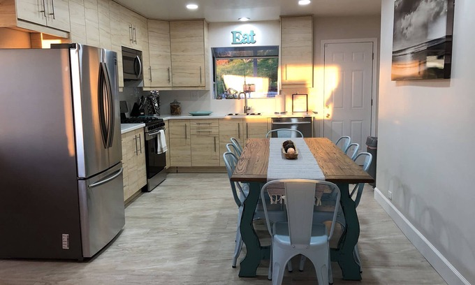 La Conchita House | Beach House Beauty one block from the beach!