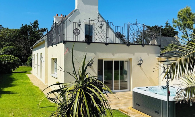 Guisseny Villa | Beach House - hot tub - sauna - chimney - between two sandy beaches