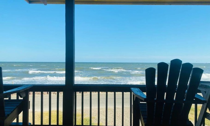 Surfside Beach House | Beach House with Ocean view