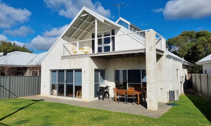 Quindalup House | Beach Pearl