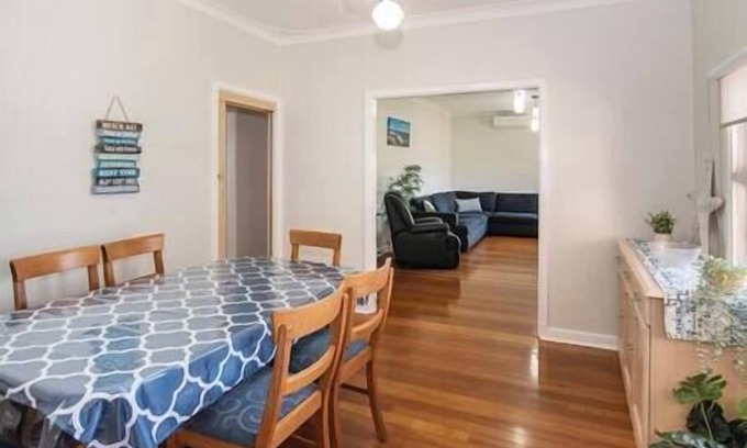 Busselton House | Beach Retreat on Kent- Bikes, Large Backyard, Gas BBQ