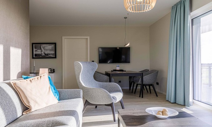 Ostseebad Wustrow Apartment | Beach view 5 star vacation apartment between the Baltic Sea and the Bodden