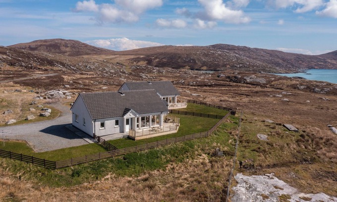 Aisgernis Cottage | BEACHCOMBERS, pet friendly in Daliburgh, Isle Of South Uist
