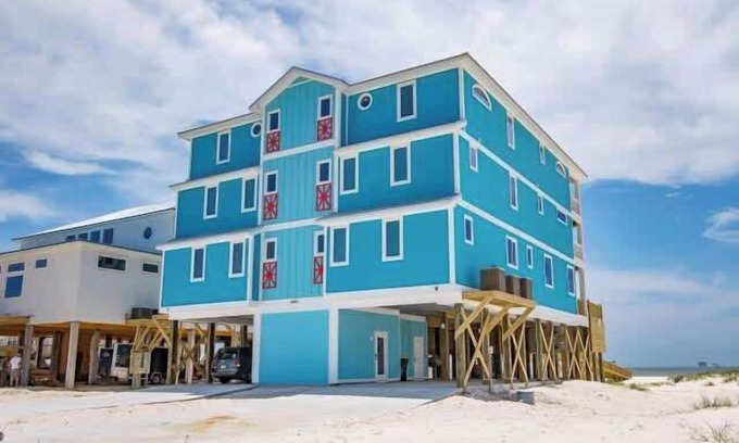 Fort Morgan House | BeachFront 18Bed Pool EasyBreezy