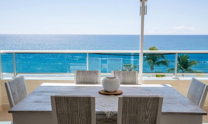 Juan Dolio - El Pueblo Apartment | Beachfront| 3BR| King Bed| Full Kitchen| 170m²