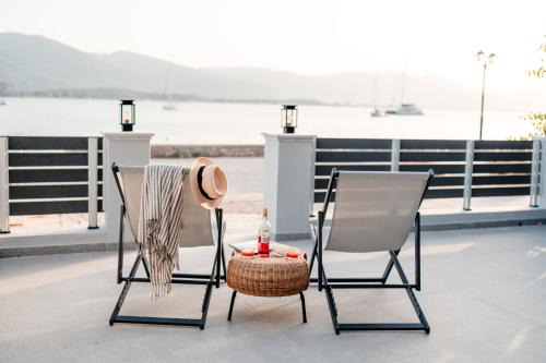 Poros Apartment | Beachfront apartment at Neorio Beach