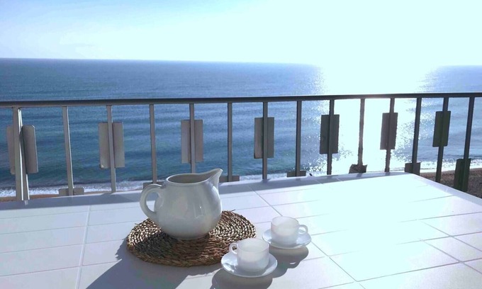 Blanes Apartment | Beachfront apartment with dream sea-views
