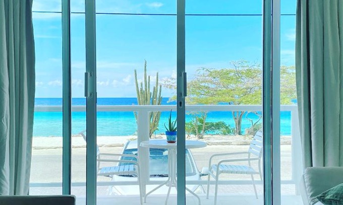 Pos Chiquito Apartment | Beachfront Bella Horizonte 4