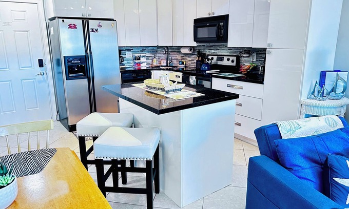 Fort Pierce Condo | Beachfront Bliss, Stylish 1 bedroom Condo in Ocean Village