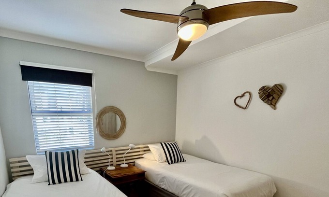 Big Bay Apartment | Beachfront Condo