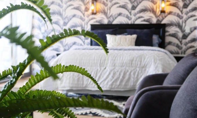 Strand Apartment | Beachfront Gem/Free Parking/A/C