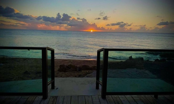 Stella Apartment | Beachfront King Suite