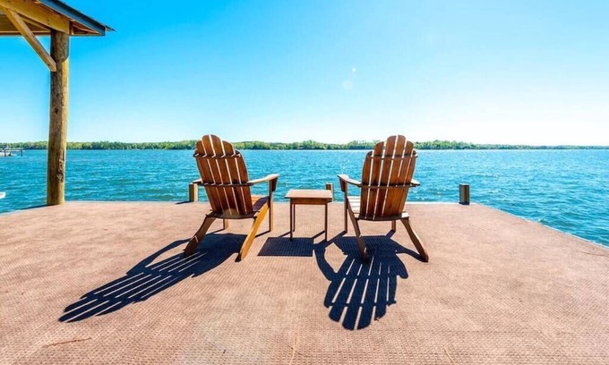 Bowling Green House | Beachfront Lakehouse on Lake Wylie!