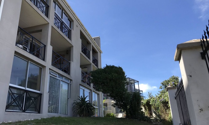 Big Bay Apartment | Beachfront Loft Apartment