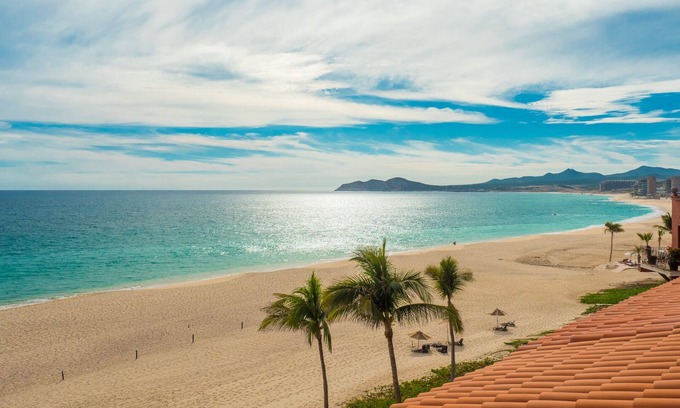 San Jose del Cabo Condo | Beachfront Paradise, right on the ocean!