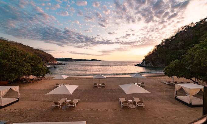 Santa Maria Huatulco Condo | Beachfront Penthouse | Resort Amenities