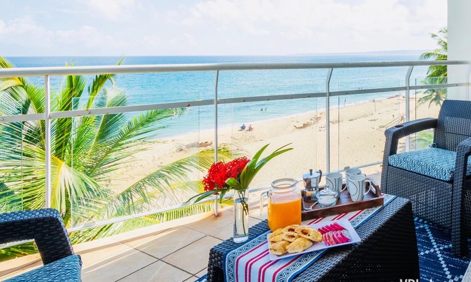 Puntas Condo | ★ Beachfront ★ Pool ★ All New ★ AC ★ Gated Parking ★ Laundry ★ WiFi ★