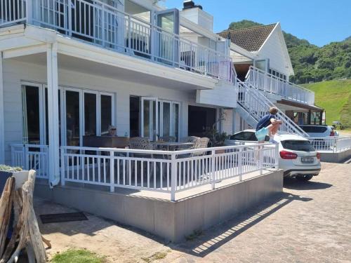 Victoria Bay Apartment | Beachfront property, Victoria Bay, Garden route
