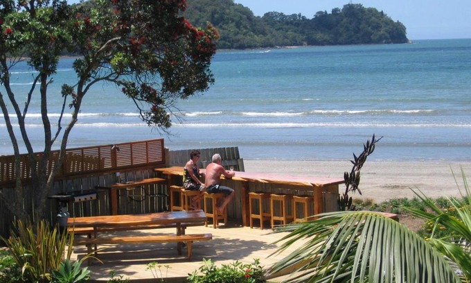 Whitianga Hotel | Beachfront Resort
