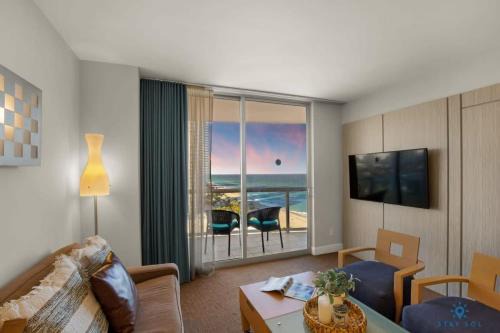 Sunny Isles Beach Apartment | Beachfront Resort POOL OCEAN VIEW BALCONY