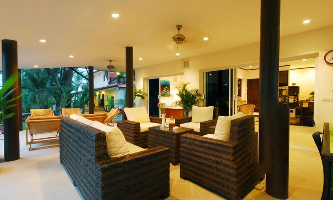 Bang Po Villa | Beachfront Resort: Villa 4-bdr, very spacious, only 20m to the beach.