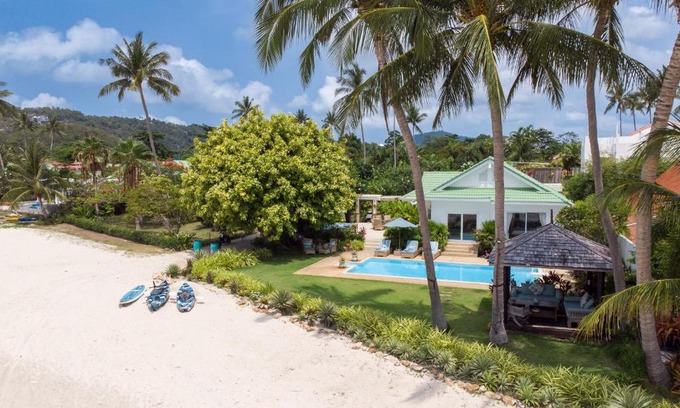 Hua Thanon Villa | Beachfront Villa Baan Rim Haad 3BR