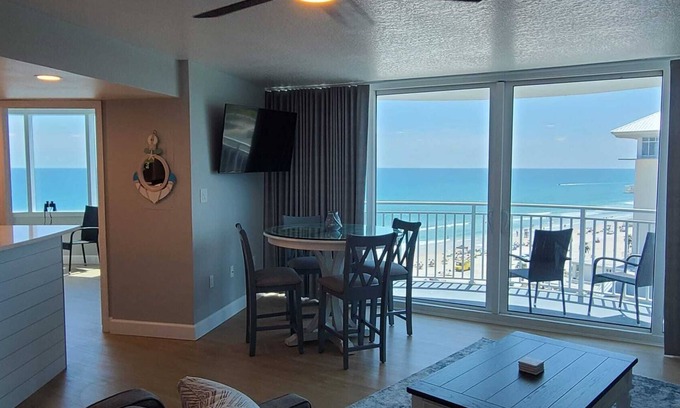 River Ridge Estates Condo | Beachfront with Ocean View in Peck Plaza