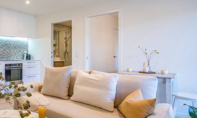 Palm Beach Apartment | BEACHSIDE APARTMENT at PALM | Coast & Country | WINTER DEAL - Stay 3, Pay for 2