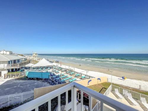 New Smyrna Beach House | Beachside Condo - Oceanfront, Pool & Steps to Flagler