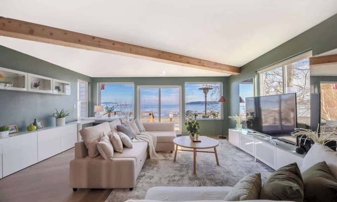 South Colby House | Beachside Haven | 2b 2.5b | Tranquil Retreat