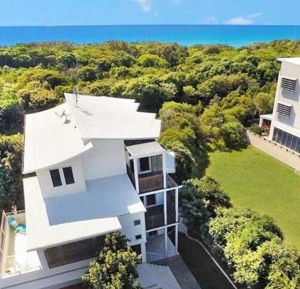 Twin Waters House | Beachside House in Sebel Resort