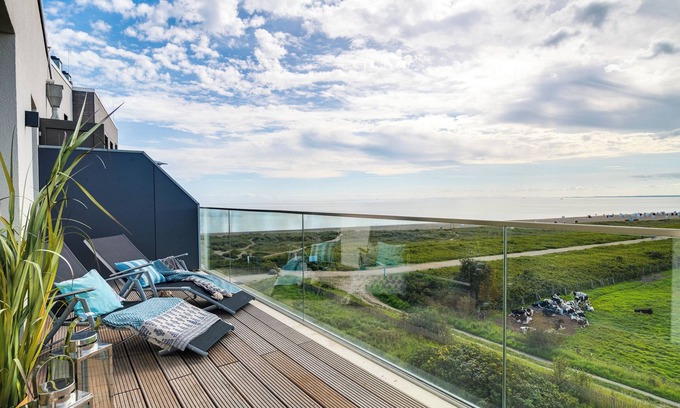 Olpenitz Apartment | "BeachViewOne": Holiday apartment right on the beach with sauna, balcony & Baltic Sea view