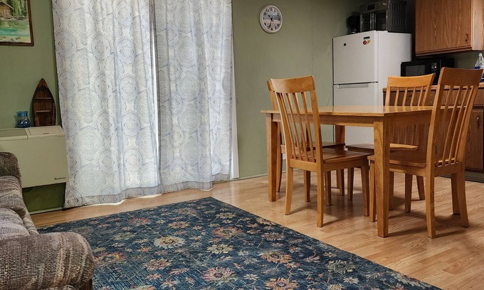 Solon Springs Cottage | Bear Cottage: Northwoods Comfort in a Cozy Lakeside Nook